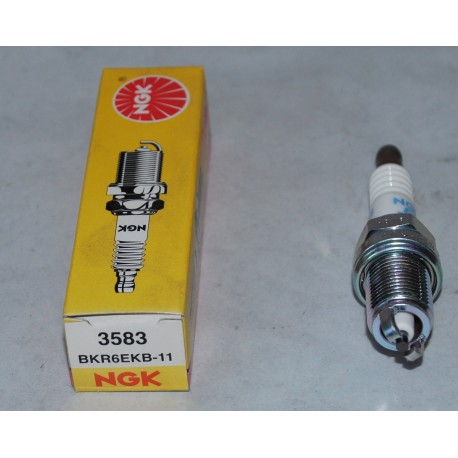 NGK 4x CANDELA 3583 BKR6EKB11 PER TOYOTA AVENSIS I RAV 4 I