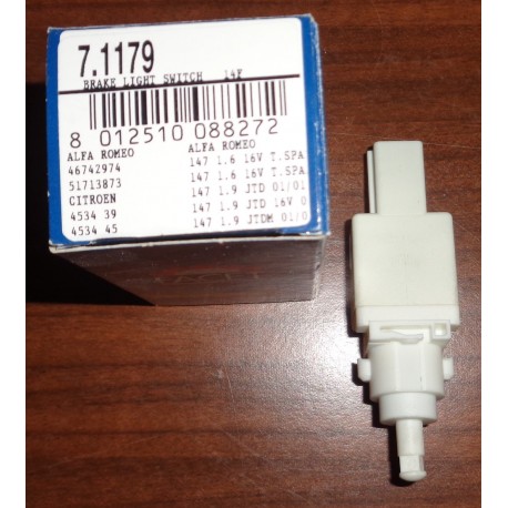 FACET 7.1179 Interruttore pedale freno PER ALFA CITROEN FIAT PEUGEOT