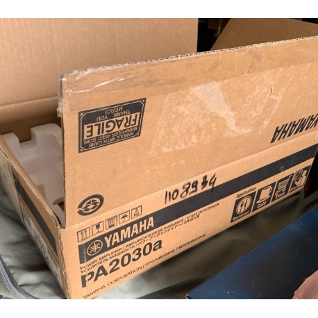 YAMAHA PA2030A AMPLIFICATORE