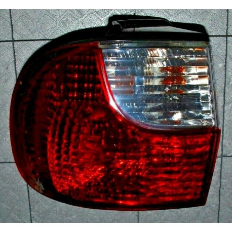924014A510 FANALE POSTERIORE SINISTRO NUOVO ORIGINALE HYUNDAI H200/H1 97-00